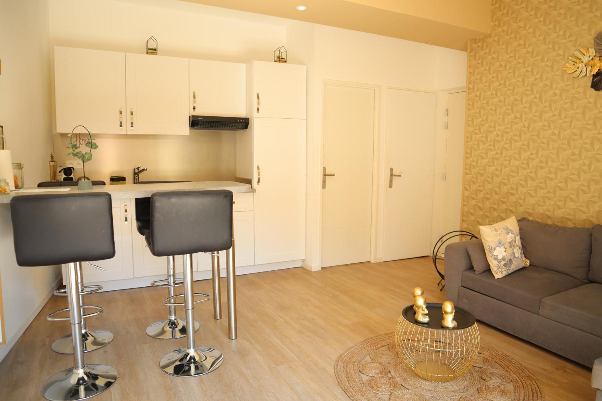 Appartement - Parking Prive Gratuit, Proche Centre-Ville Et Gare De Saint-Omer Сент Омер Екстериор снимка