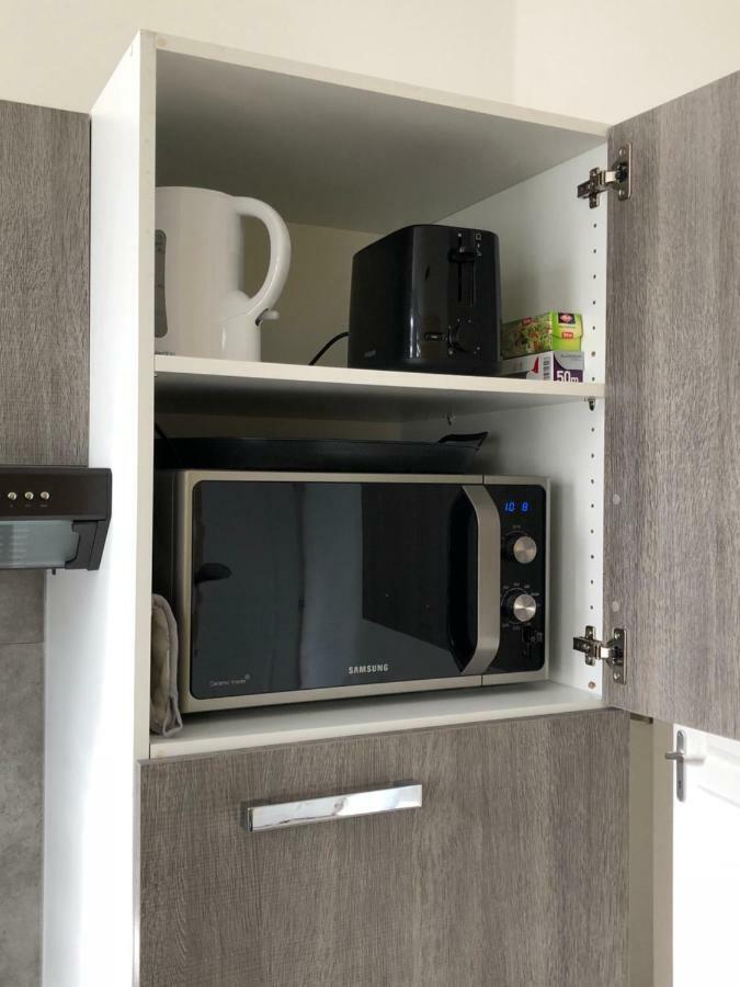 Appartement - Parking Prive Gratuit, Proche Centre-Ville Et Gare De Saint-Omer Сент Омер Екстериор снимка